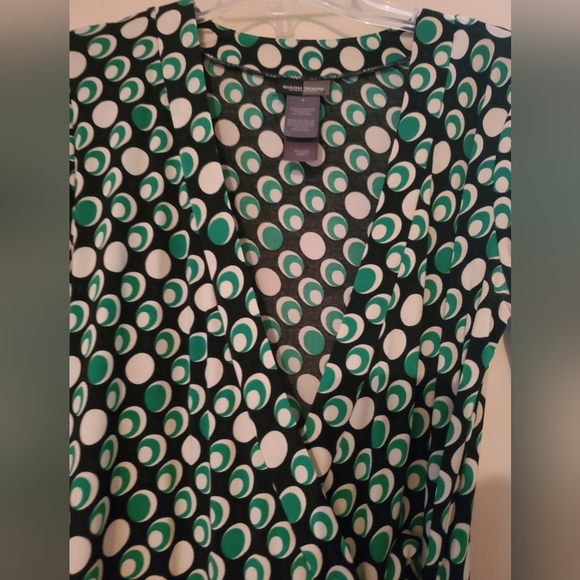 Bisou Bisou Wrap Dress - Picture 4 of 6